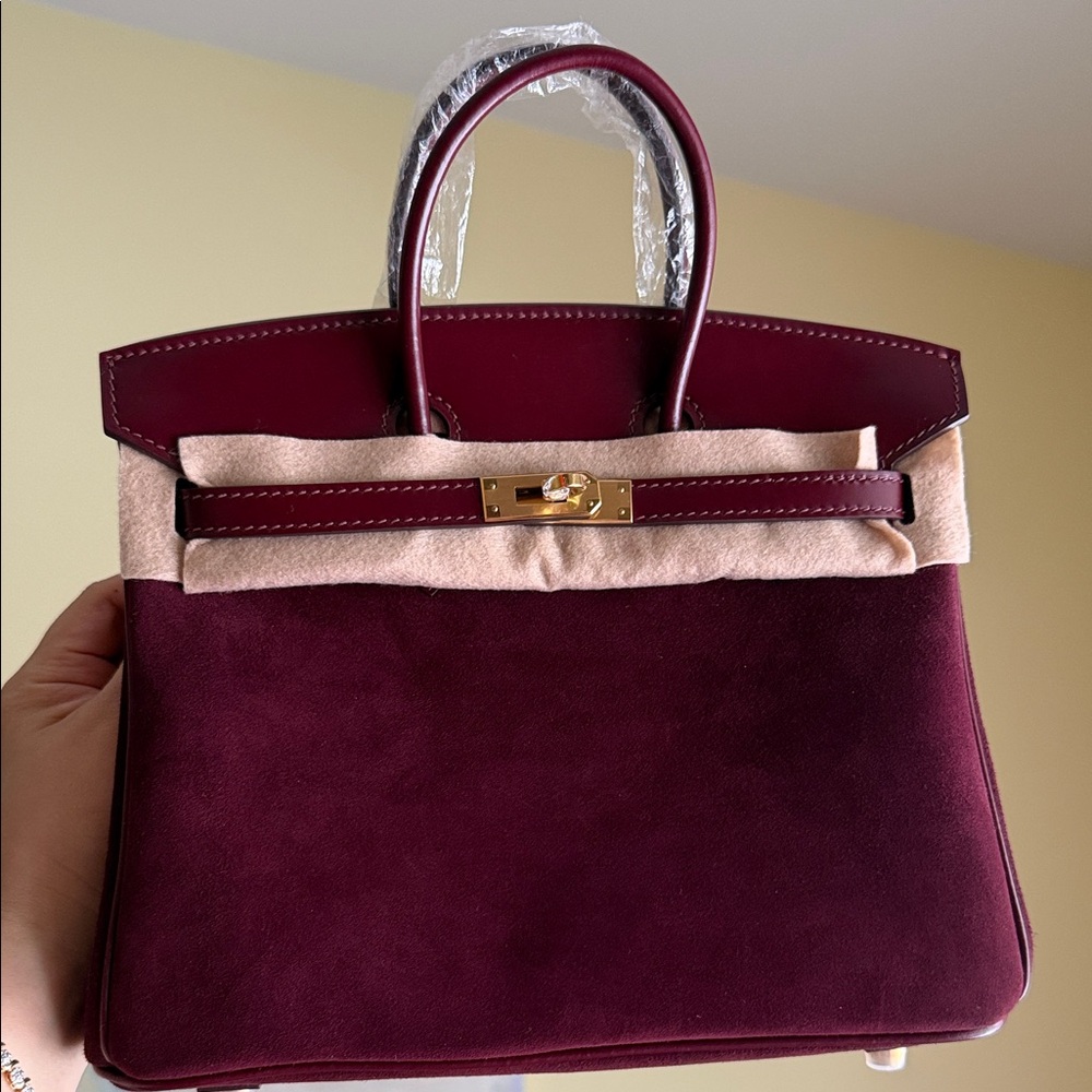 Elegant Burgundy Suede Handbag 25 cm
